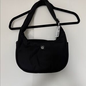 NWT Lululemon City Essentials Shoulder Bag - Black 4L